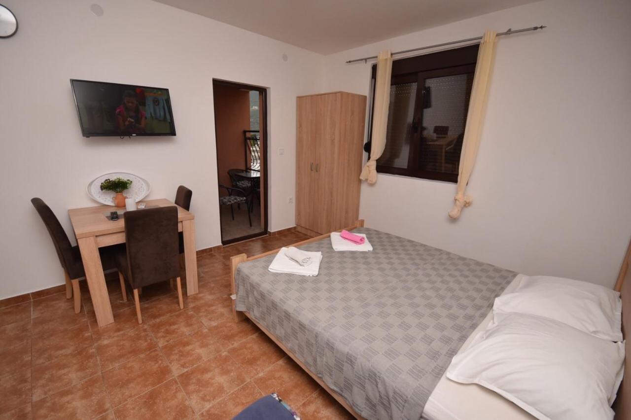 Appartement Julija 1 à Igalo Extérieur photo