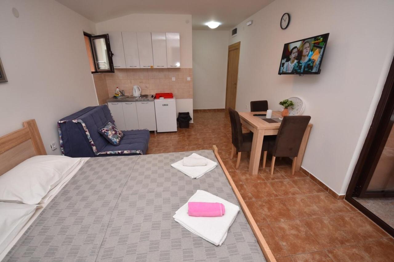 Appartement Julija 1 à Igalo Extérieur photo