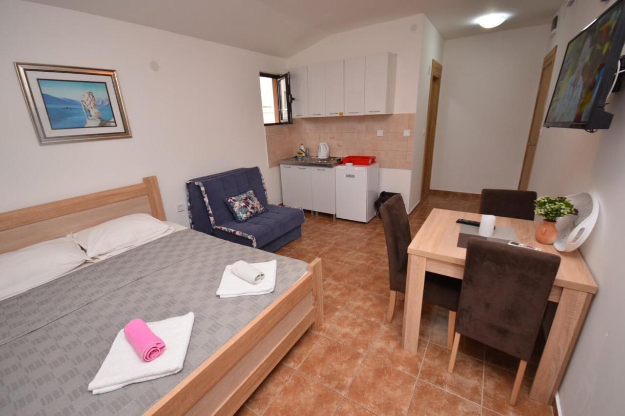 Appartement Julija 1 à Igalo Extérieur photo